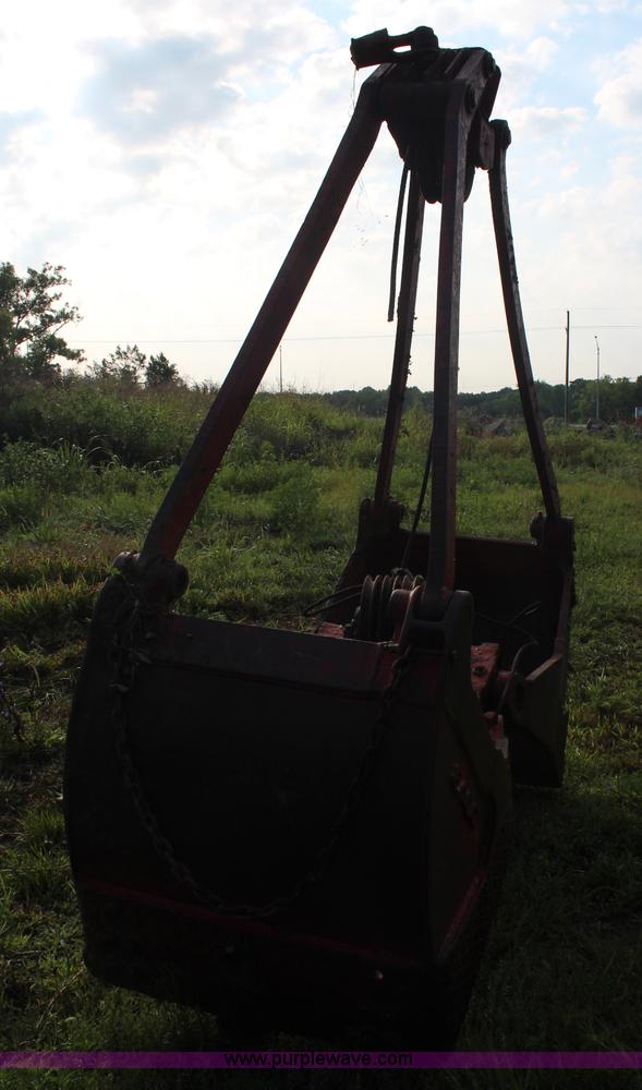 image for item H6555 Esco clam shell bucket