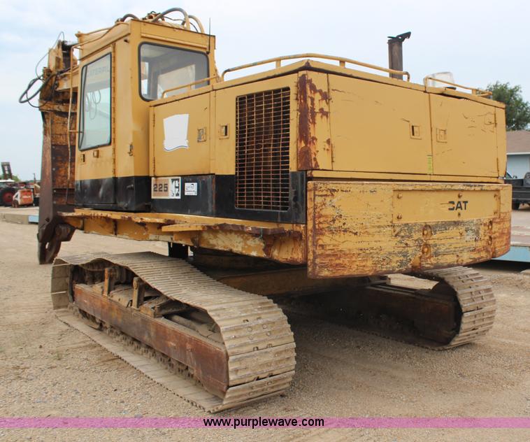 image for item H6704 1985 Caterpillar 225 LVC excavator