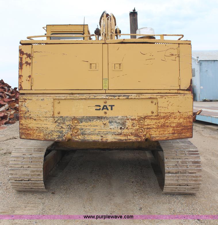 image for item H6704 1985 Caterpillar 225 LVC excavator