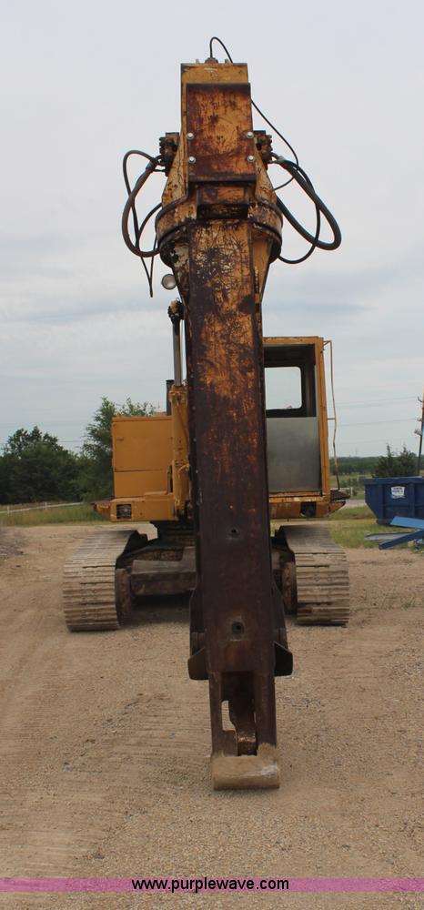 image for item H6704 1985 Caterpillar 225 LVC excavator