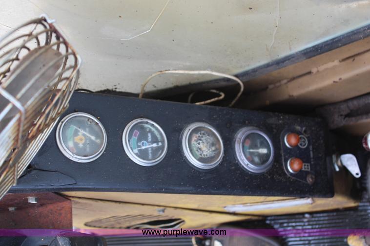 image for item H6704 1985 Caterpillar 225 LVC excavator