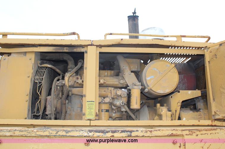 image for item H6704 1985 Caterpillar 225 LVC excavator