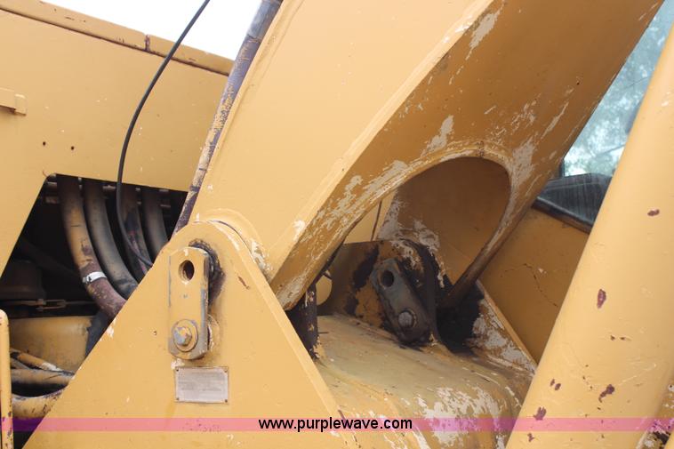 image for item H6704 1985 Caterpillar 225 LVC excavator