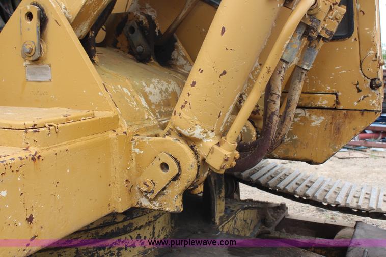image for item H6704 1985 Caterpillar 225 LVC excavator