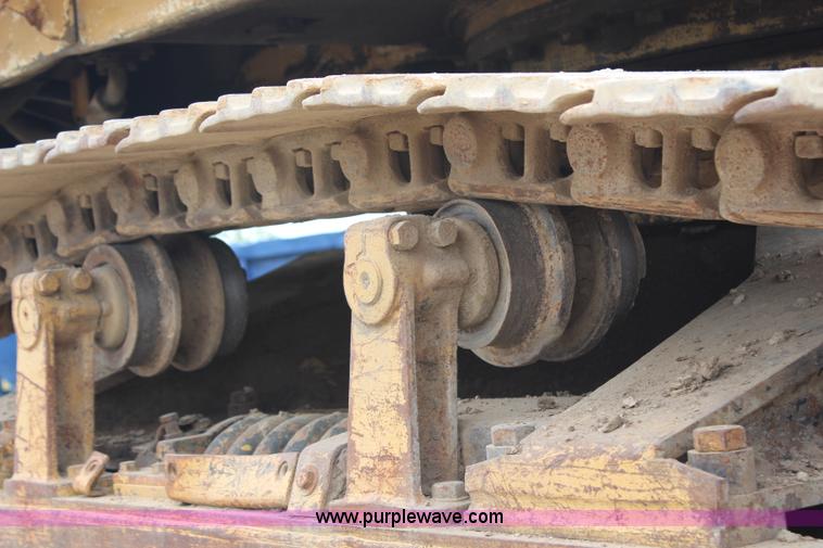 image for item H6704 1985 Caterpillar 225 LVC excavator