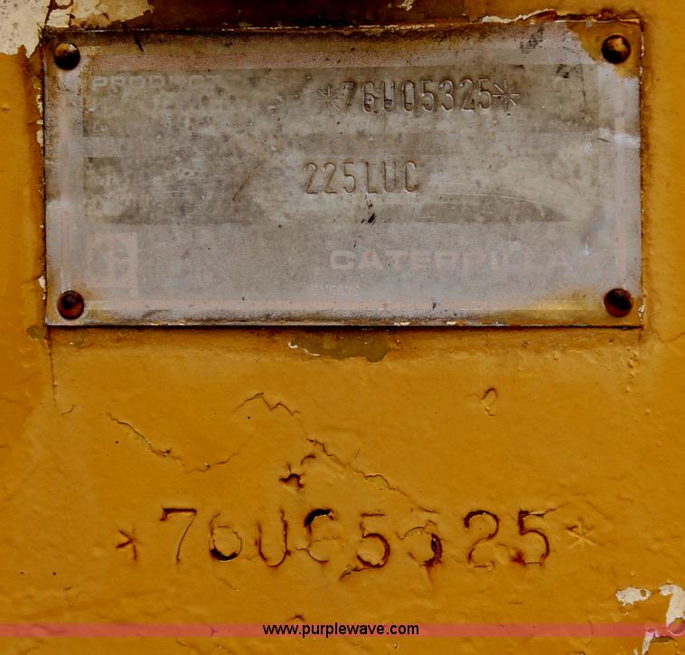 image for item H6704 1985 Caterpillar 225 LVC excavator