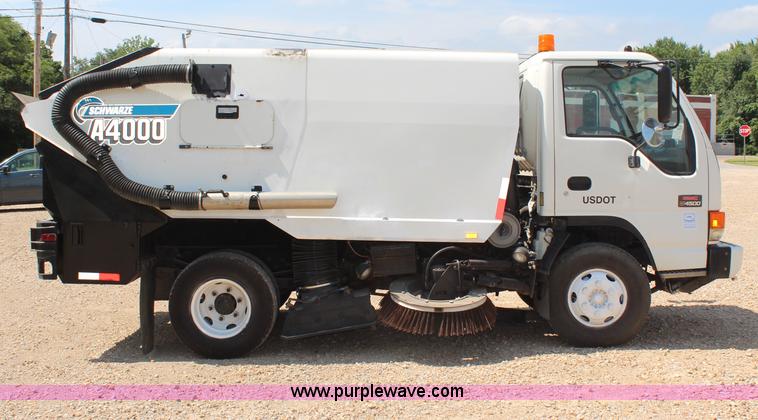 image for item H6735 2000 GMC 4500 sweeper truck