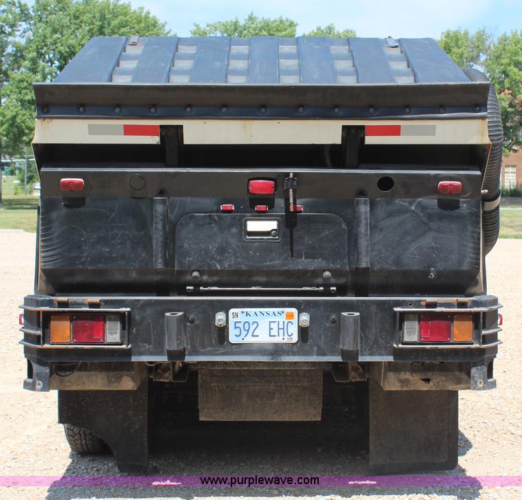 image for item H6735 2000 GMC 4500 sweeper truck