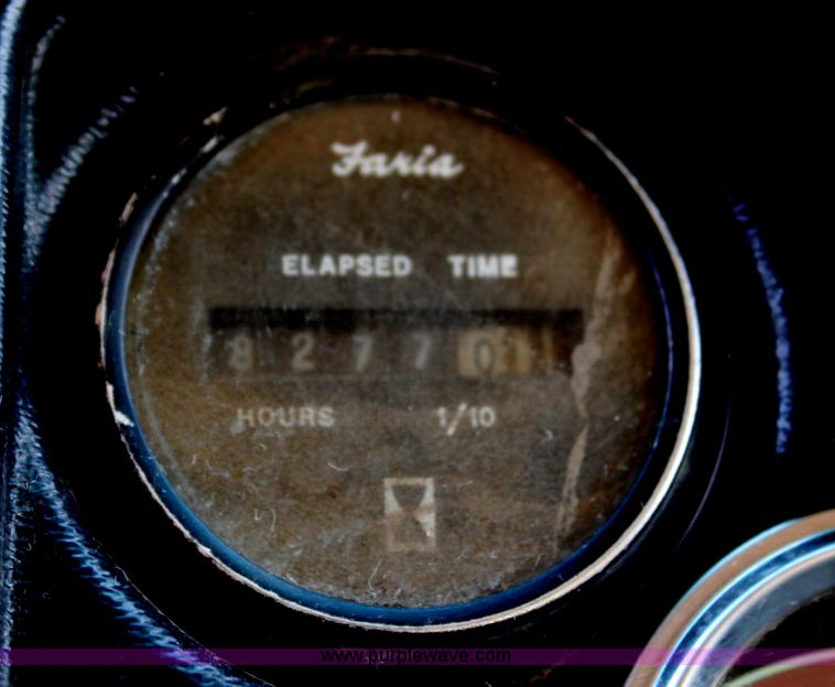 image for item H6735 2000 GMC 4500 sweeper truck