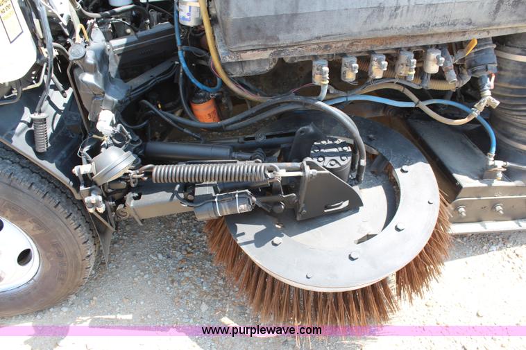 image for item H6735 2000 GMC 4500 sweeper truck
