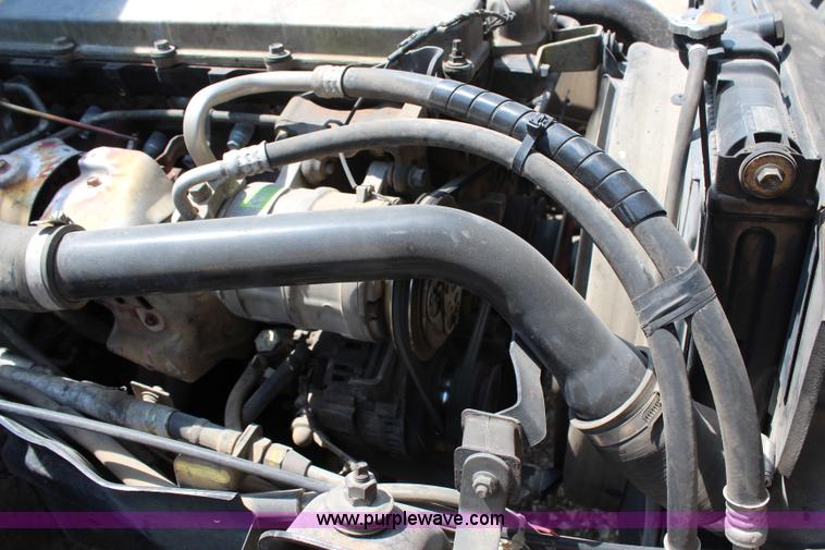 image for item H6735 2000 GMC 4500 sweeper truck