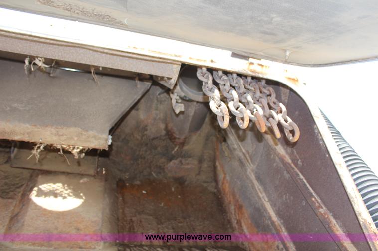 image for item H6735 2000 GMC 4500 sweeper truck