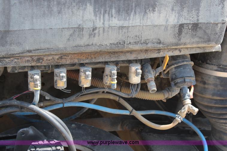 image for item H6735 2000 GMC 4500 sweeper truck