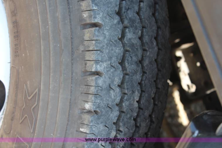 image for item H6735 2000 GMC 4500 sweeper truck