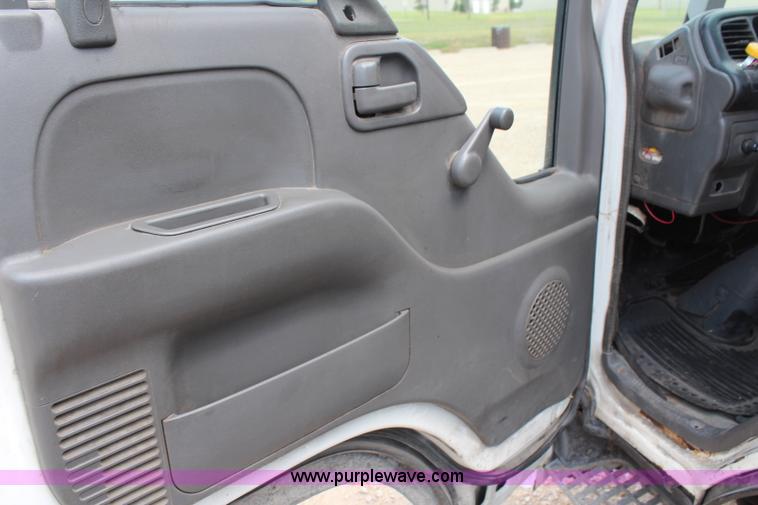 image for item H6736 1999 Isuzu NPR sweeper truck