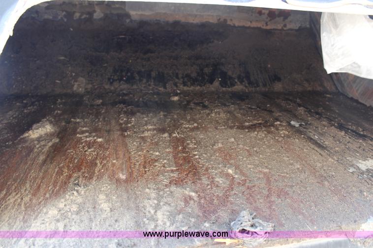 image for item H6736 1999 Isuzu NPR sweeper truck