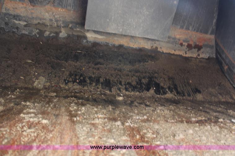 image for item H6736 1999 Isuzu NPR sweeper truck