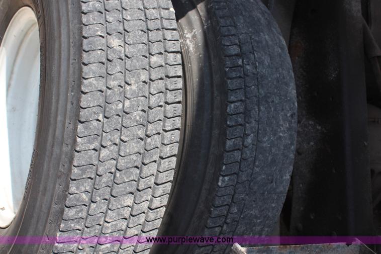 image for item H6736 1999 Isuzu NPR sweeper truck