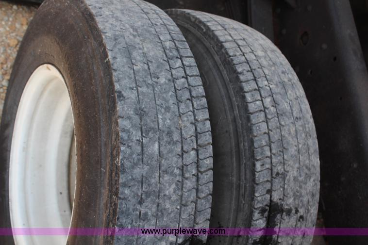 image for item H6736 1999 Isuzu NPR sweeper truck