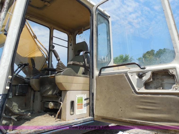 image for item H9849 Komatsu PC200LC-5L excavator