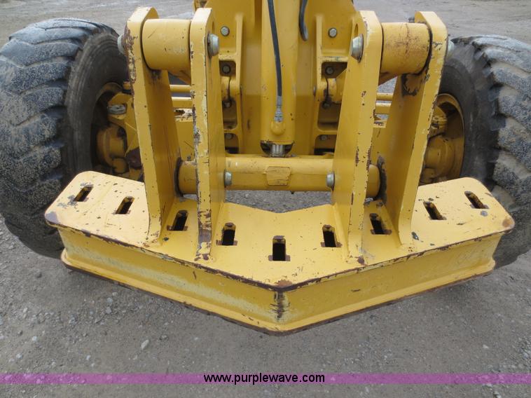 image for item H9851 2002 John Deere 770CH Series II motor grader