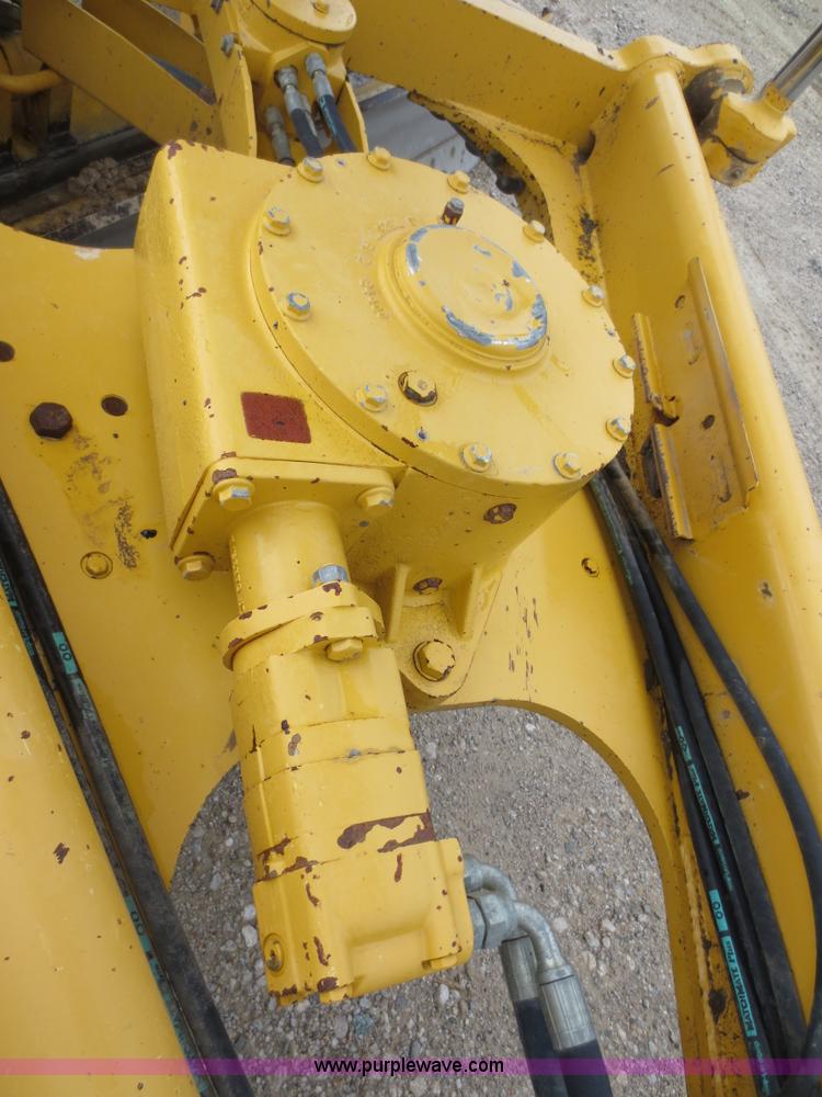 image for item H9851 2002 John Deere 770CH Series II motor grader