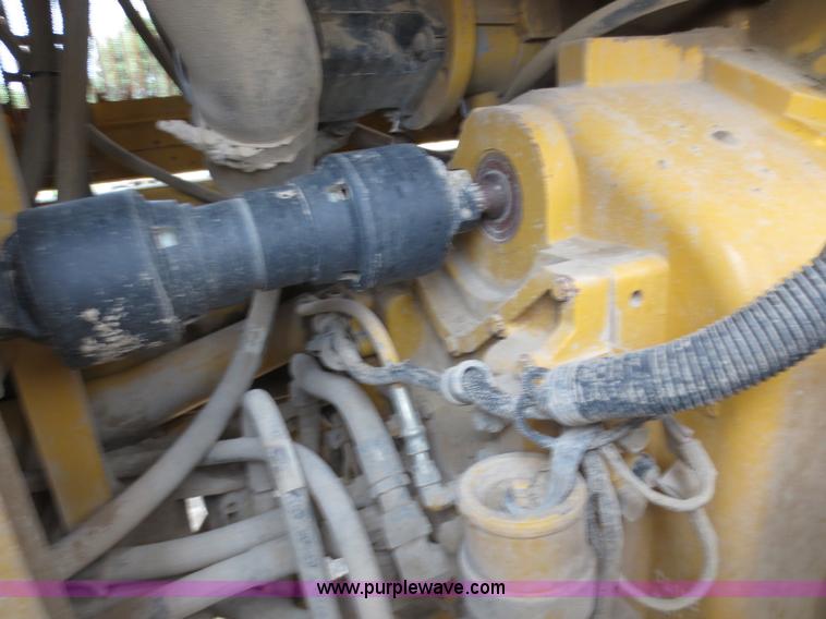 image for item H9851 2002 John Deere 770CH Series II motor grader