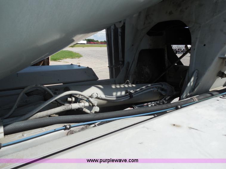 image for item H9863 1996 Mack RD690S mixer truck