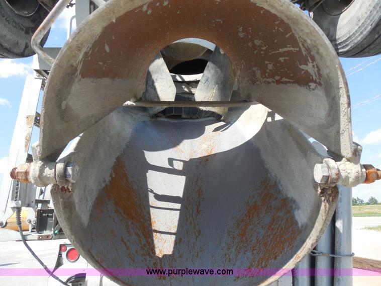 image for item H9863 1996 Mack RD690S mixer truck