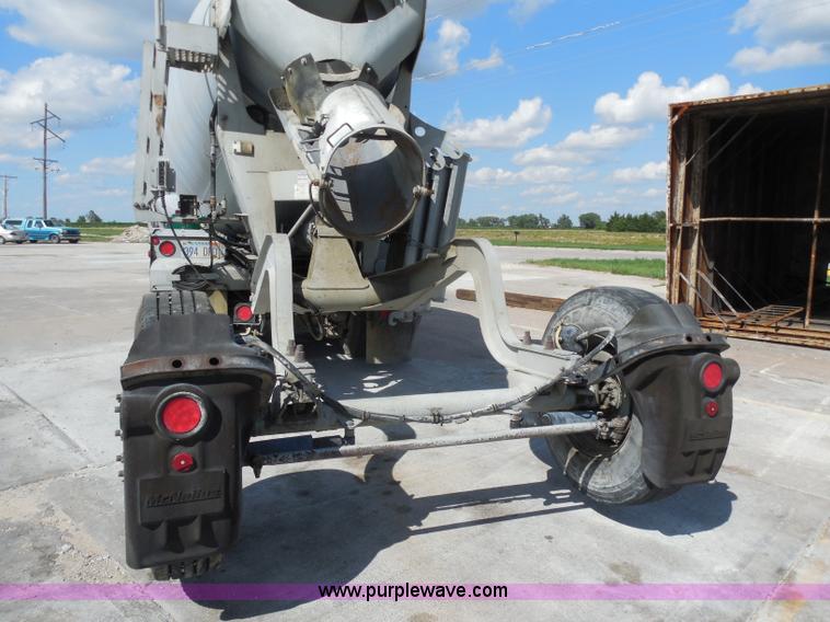 image for item H9863 1996 Mack RD690S mixer truck