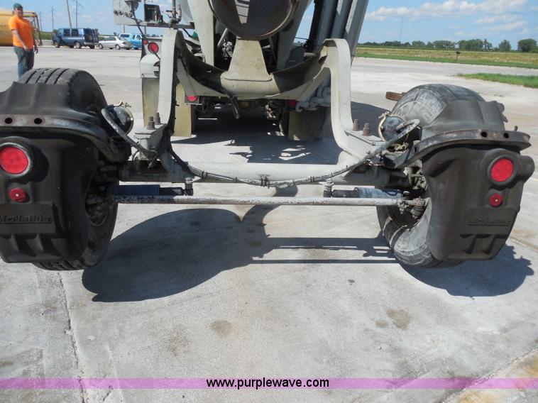 image for item H9863 1996 Mack RD690S mixer truck