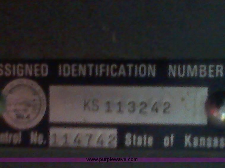 image for item H9863 1996 Mack RD690S mixer truck