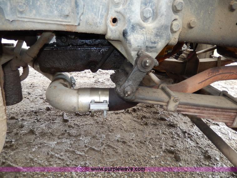 image for item I4441 1986 Ford LT8000 dump truck