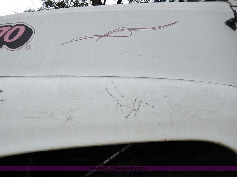 image for item I4441 1986 Ford LT8000 dump truck