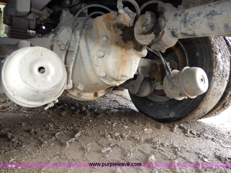 image for item I4441 1986 Ford LT8000 dump truck