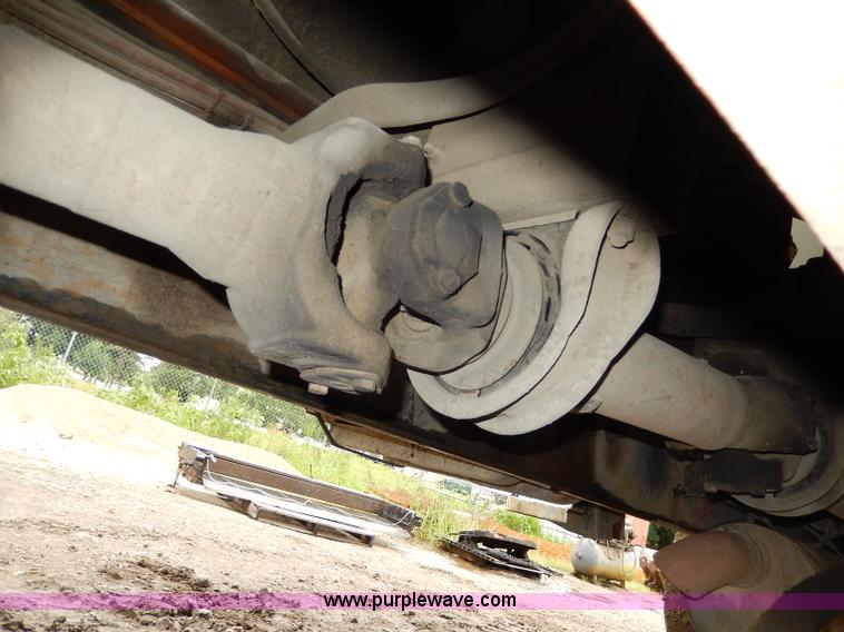 image for item I4441 1986 Ford LT8000 dump truck