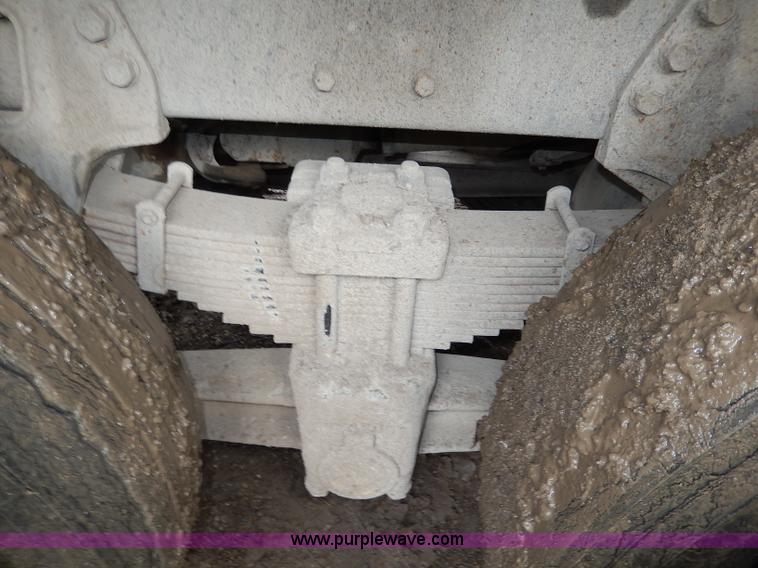 image for item I4441 1986 Ford LT8000 dump truck