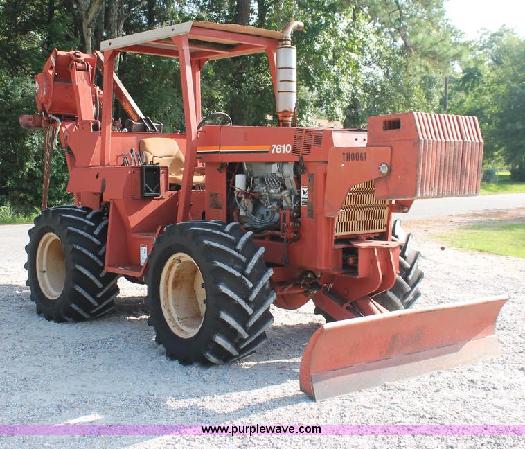image for item I7933 1997 Ditch Witch 7610DD trencher cable plow