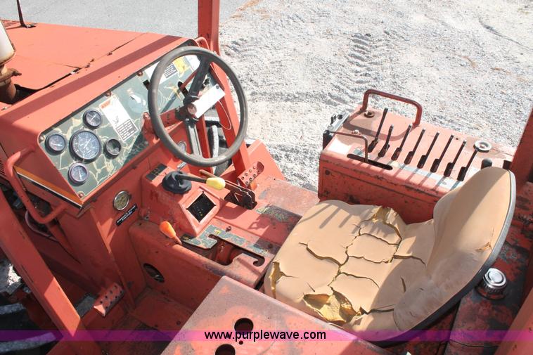 image for item I7933 1997 Ditch Witch 7610DD trencher cable plow