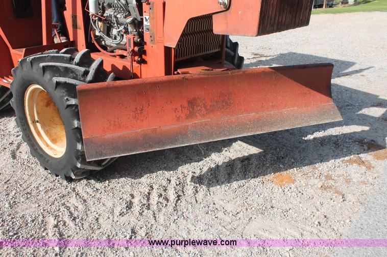 image for item I7933 1997 Ditch Witch 7610DD trencher cable plow