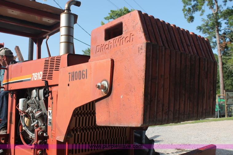 image for item I7933 1997 Ditch Witch 7610DD trencher cable plow