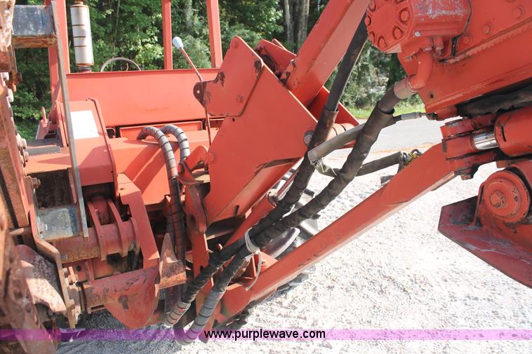 image for item I7933 1997 Ditch Witch 7610DD trencher cable plow