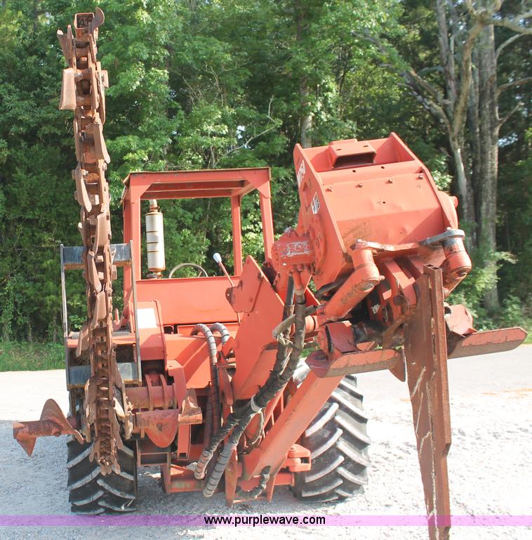 image for item I7933 1997 Ditch Witch 7610DD trencher cable plow