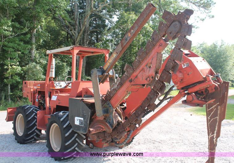 image for item I7933 1997 Ditch Witch 7610DD trencher cable plow