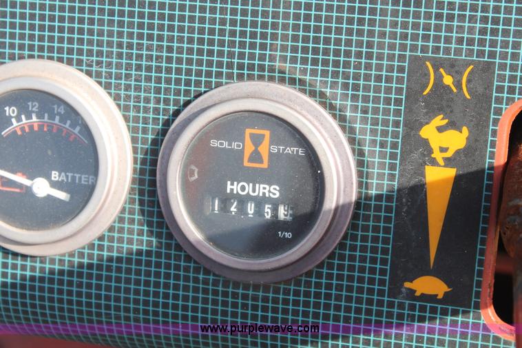 image for item I7934 2002 Ditch Witch 3700DD slide trencher