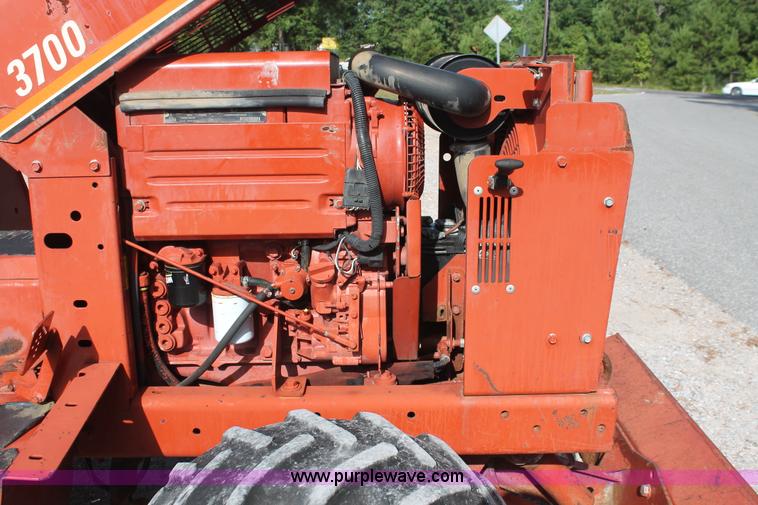 image for item I7934 2002 Ditch Witch 3700DD slide trencher