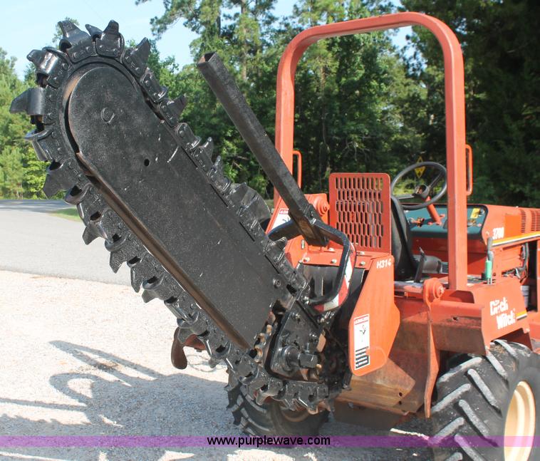 image for item I7934 2002 Ditch Witch 3700DD slide trencher