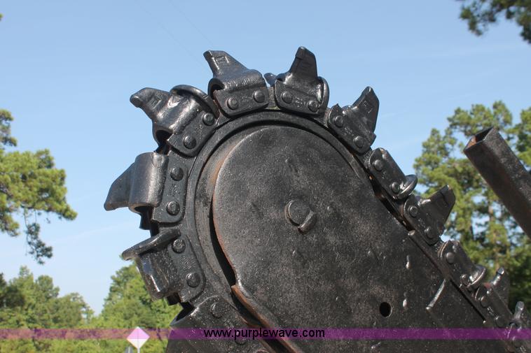 image for item I7934 2002 Ditch Witch 3700DD slide trencher