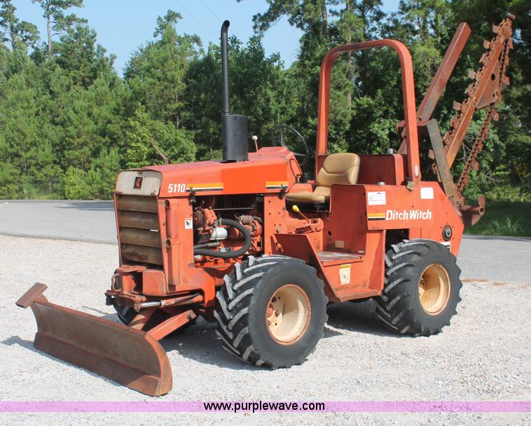 image for item I7935 1993 Ditch Witch 5110DD trencher