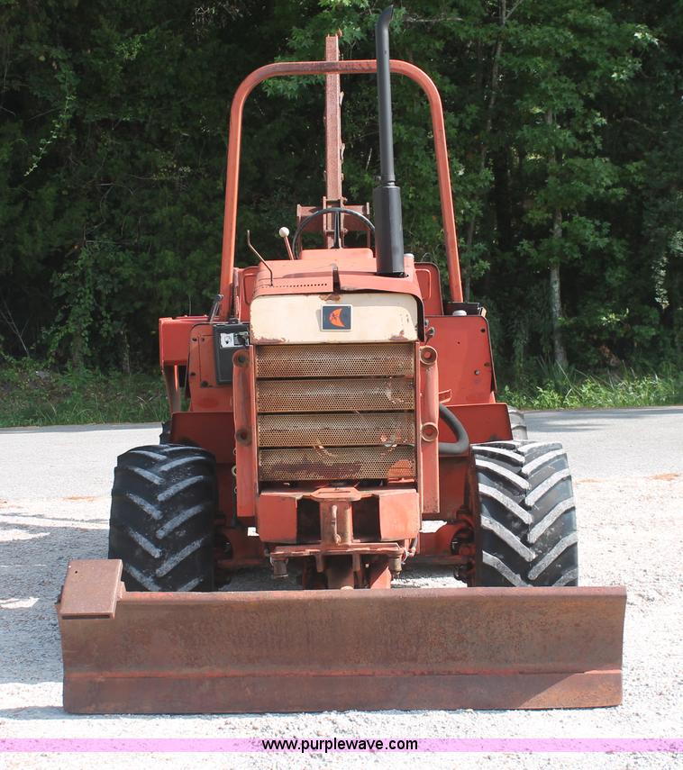image for item I7935 1993 Ditch Witch 5110DD trencher